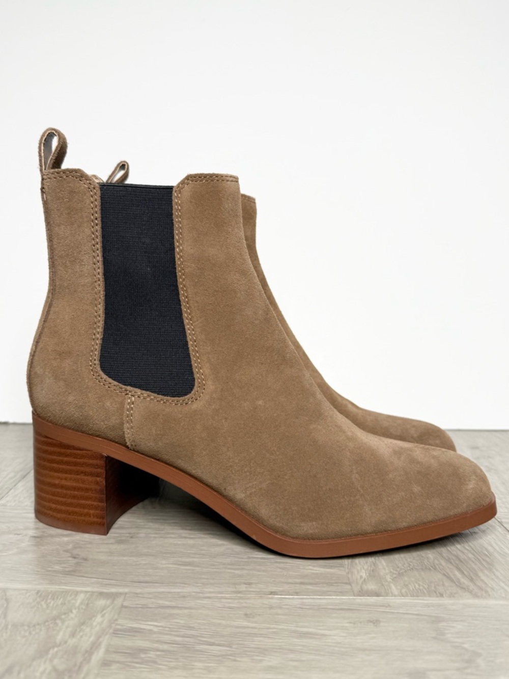 Steve Madden Rhiannon Brown Suede Chelsea Bootie 9M